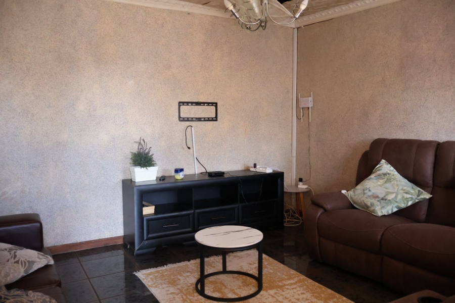 4 Bedroom Property for Sale in Zwelitsha Eastern Cape